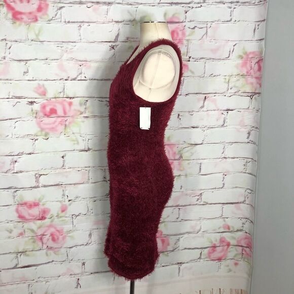 Velvet torch sleeveless red furry sweater dress - Picture 8 of 11